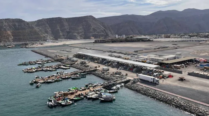 US airstrikes on Iranian missile sites near Strait of Hormuz using bunker buster bombs