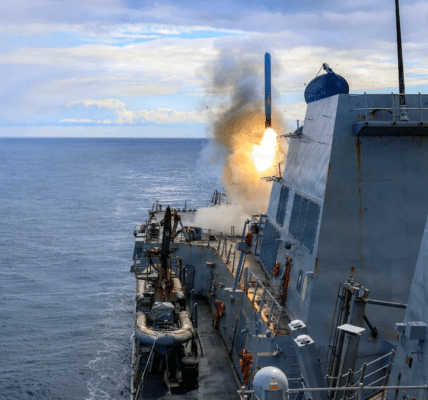 US military missile launch during Iran conflict showing Tomahawk cruise missile and Patriot air defense system usage